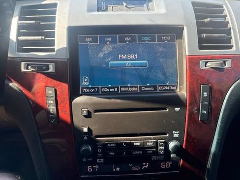 Used 2008 Cadillac Escalade ESV AWD image 2