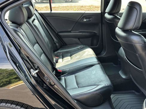 Used 2017 Honda Accord Sport Special Edition image 7