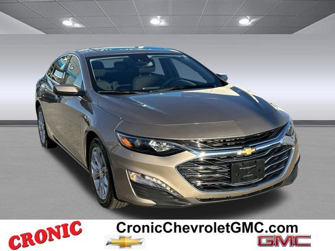 Used 2024 Chevrolet Malibu LT image 1