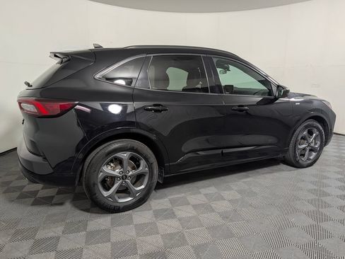 Used 2023 Ford Escape ST-Line FWD image 2
