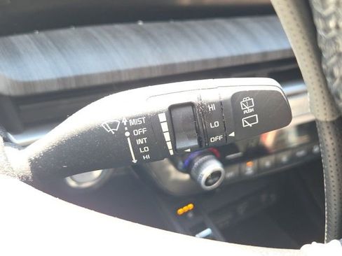 Used 2023 Kia Telluride EX w/ EX Captain's Chair Package image 45