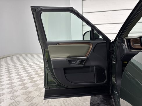 Used 2024 Rivian R1S Adventure AWD/4WD image 16