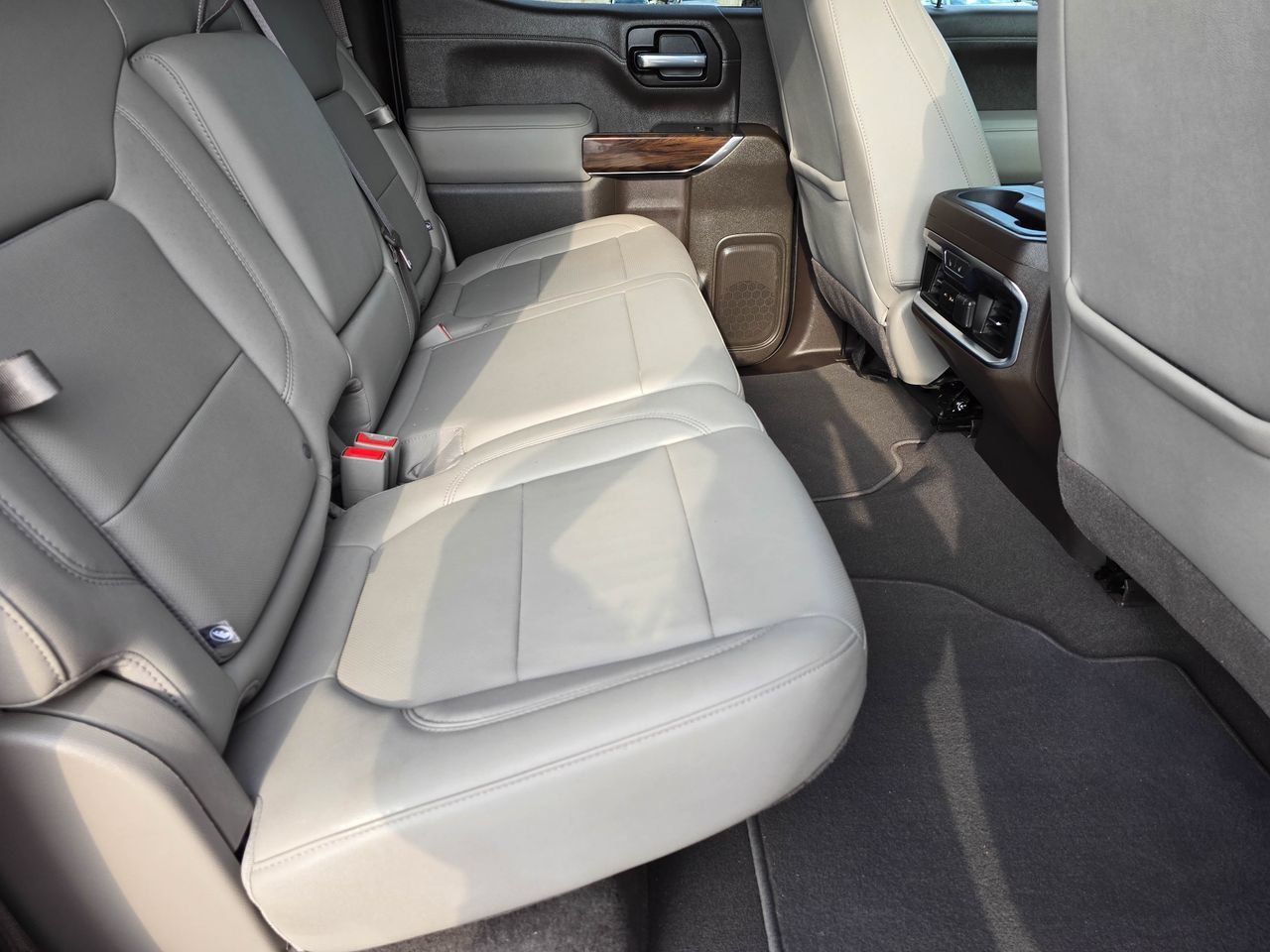 Used 2021 GMC Sierra 1500 SLT AWD/4WD image 22