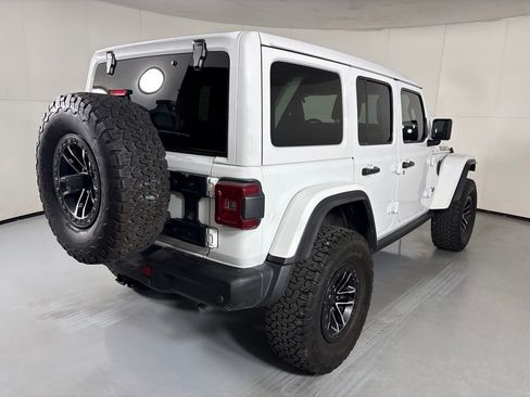 Used 2024 Jeep Wrangler Unlimited Rubicon AWD/4WD image 8