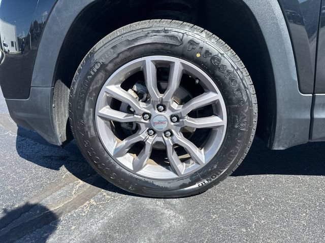 Used 2024 GMC Terrain SLT AWD/4WD image 31