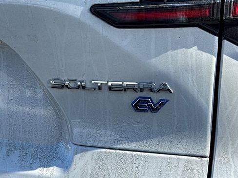 Used 2025 Subaru Solterra Premium w/ Premium Convenience Package image 5