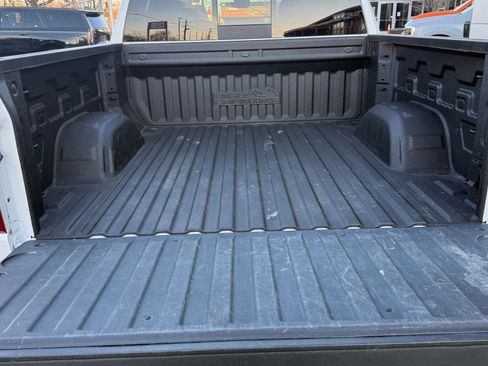 Used 2024 Chevrolet Silverado 1500 High Country w/ Technology Package image 12