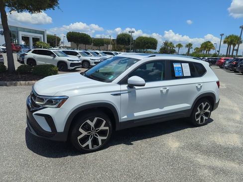 Used 2022 Volkswagen Taos SEL AWD/4WD image 13