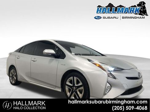 Used 2016 Toyota Prius Four image 1