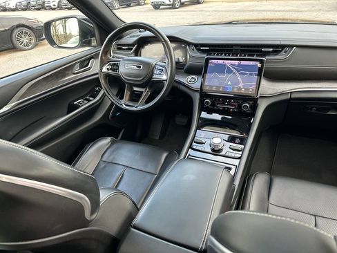 Used 2022 Jeep Grand Cherokee L Overland w/ Advanced Protech Group III image 41