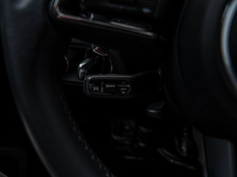 Used 2024 Porsche Macan image 21