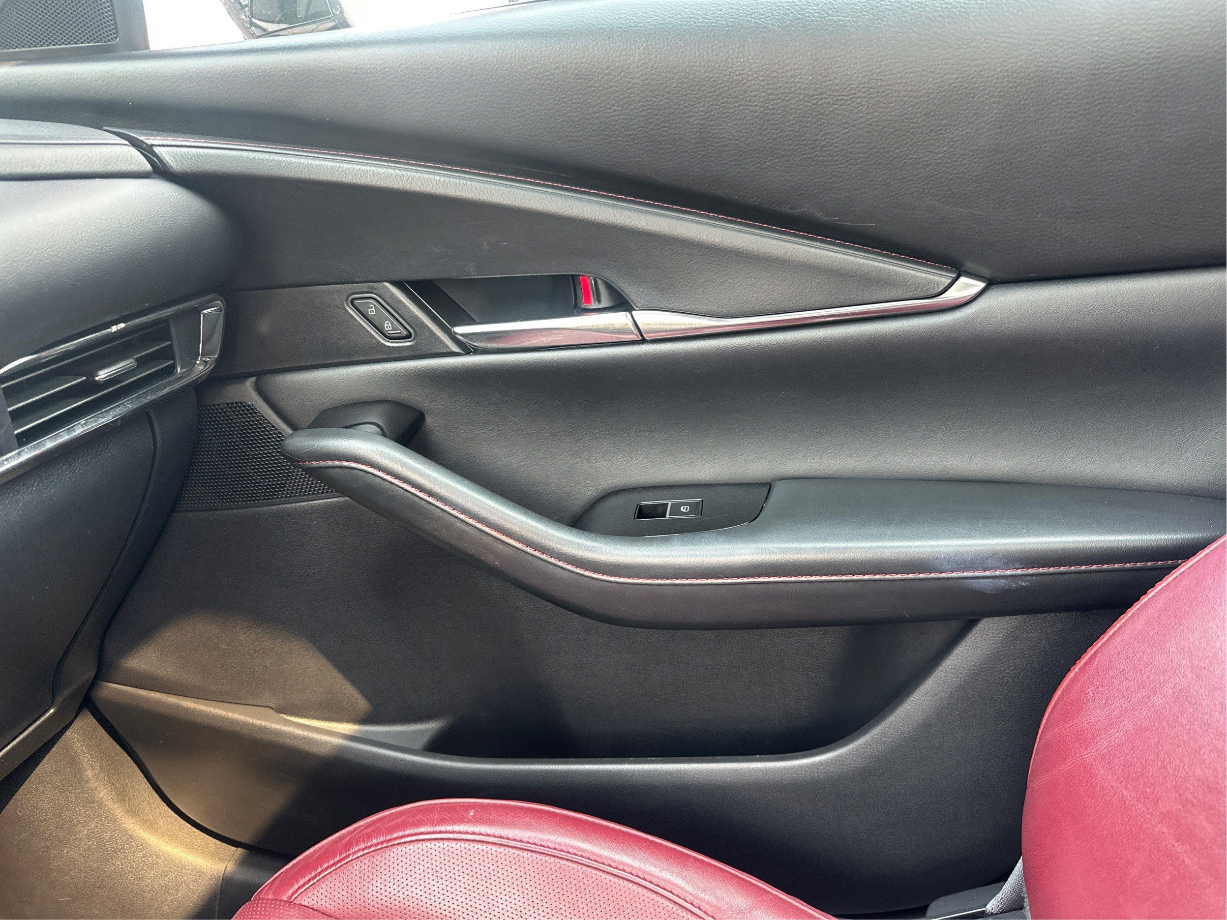 Used 2025 MAZDA CX-30 AWD 2.5 S w/ Preferred Package image 22