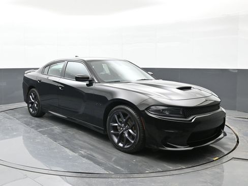 Used 2023 Dodge Charger R/T w/ Plus Group image 2