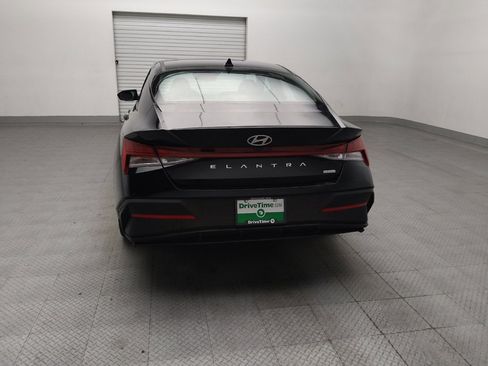 Used 2024 Hyundai Elantra Blue FWD image 6