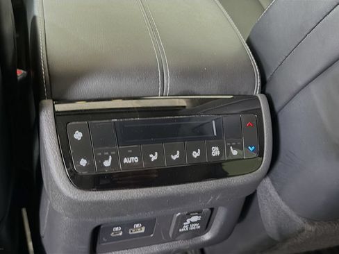 Used 2023 INFINITI QX60 Sensory w/ Vision Package AWD/4WD image 30