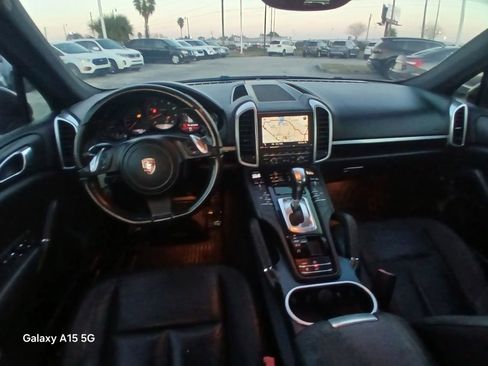 Used 2011 Porsche Cayenne AWD/4WD image 25