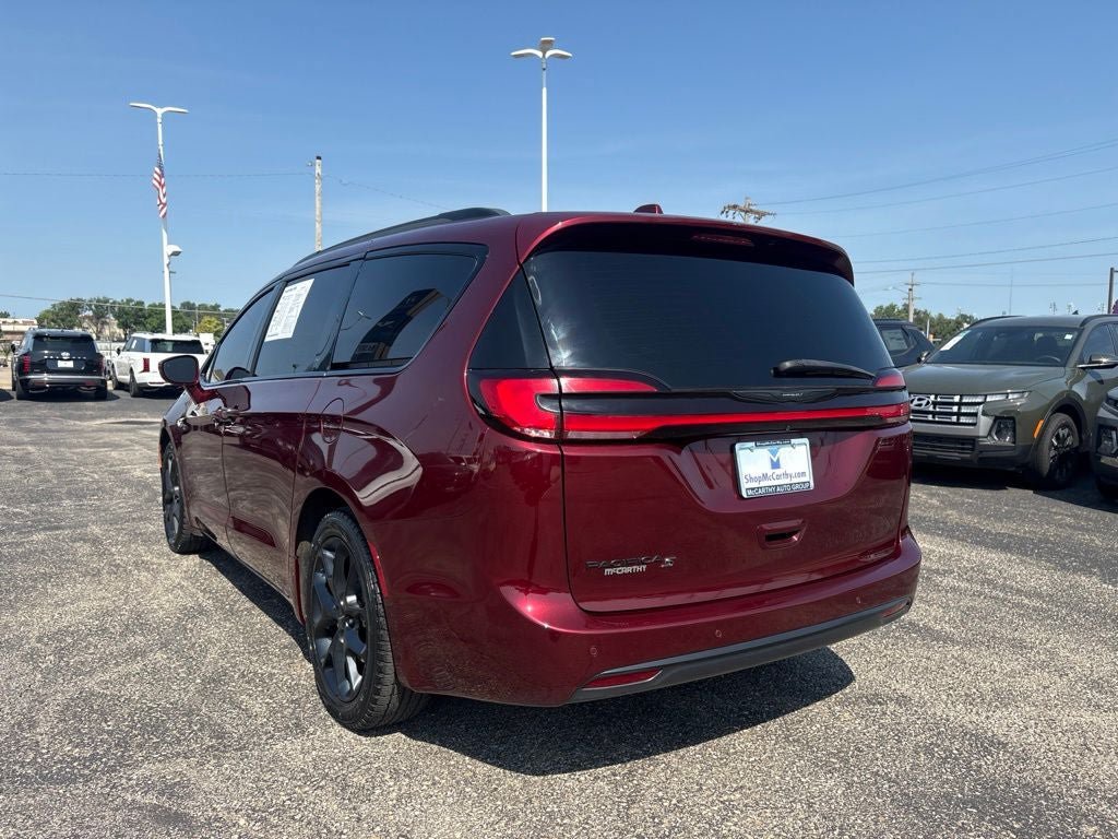 Used 2021 Chrysler Pacifica Touring w/ S Appearance Package FWD image 8