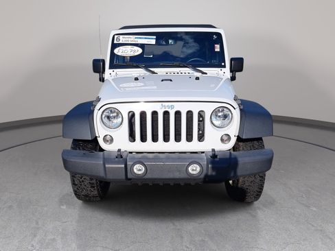 Used 2018 Jeep Wrangler Unlimited Sport S AWD/4WD image 2