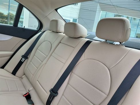 Used 2019 Mercedes-Benz C 300 Sedan image 15