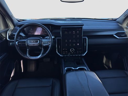 Used 2024 GMC Acadia Elevation image 14