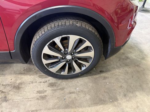 Used 2019 Buick Encore Essence AWD/4WD image 12