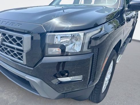 Used 2024 Nissan Frontier SV w/ SV Convenience Package RWD image 11