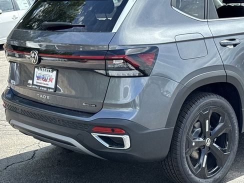 New 2025 Volkswagen Taos SEL image 7