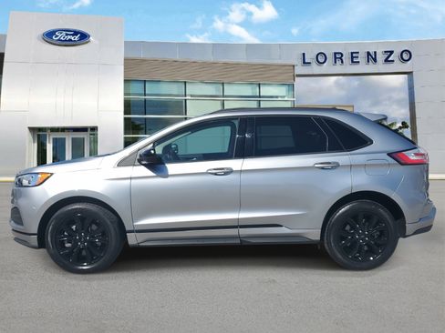 Certified 2024 Ford Edge SE w/ Black Appearance Package image 8