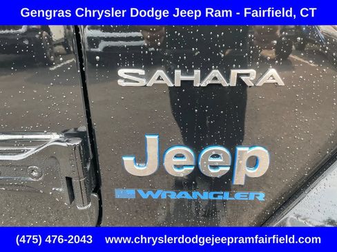 Used 2023 Jeep Wrangler Unlimited Sahara w/ Cold Weather Group AWD/4WD image 16