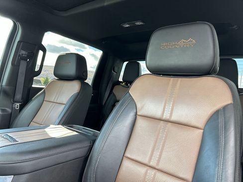 Used 2024 Chevrolet Silverado 3500 High Country w/ Technology Package image 23