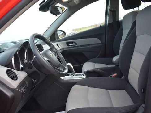Used 2014 Chevrolet Cruze LS FWD image 16