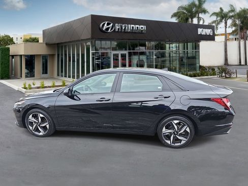 Certified 2023 Hyundai Elantra SEL w/ Convenience Package image 6