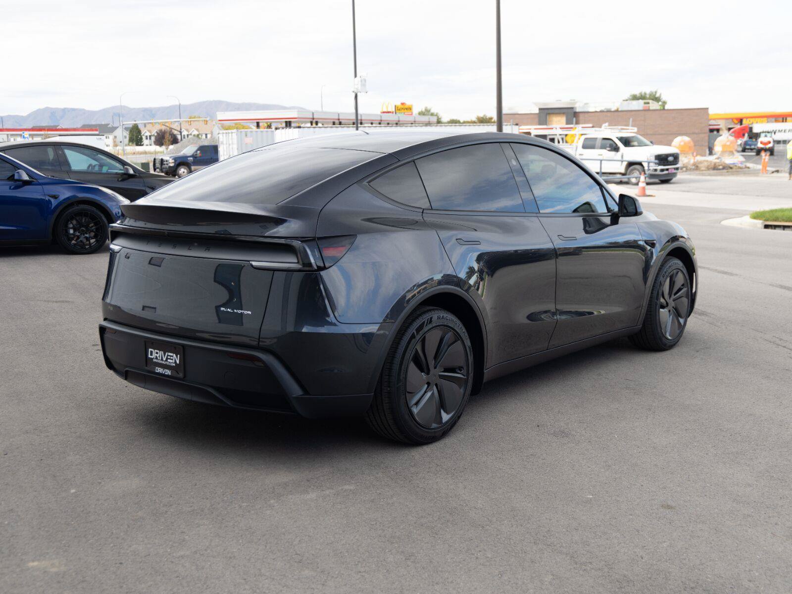 Used 2026 Tesla Model Y Long Range AWD/4WD image 5