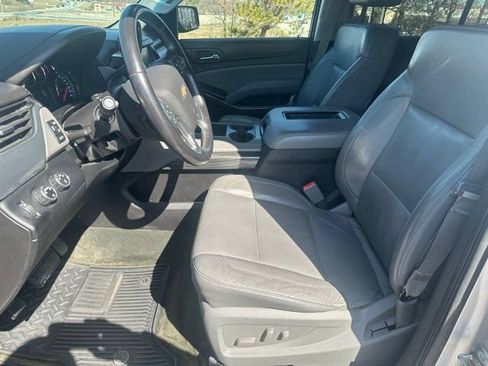 Used 2015 Chevrolet Suburban LT AWD/4WD image 30