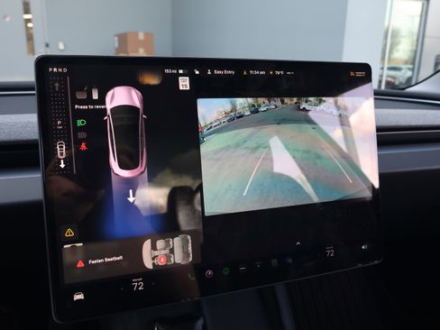 Used 2025 Tesla Model 3 image 21