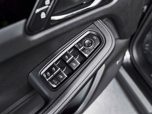 Used 2022 Porsche Macan S AWD/4WD image 19
