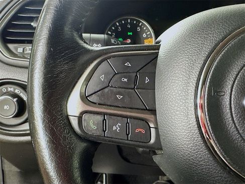 Used 2019 Jeep Renegade Limited w/ LED Lighting Group image 22