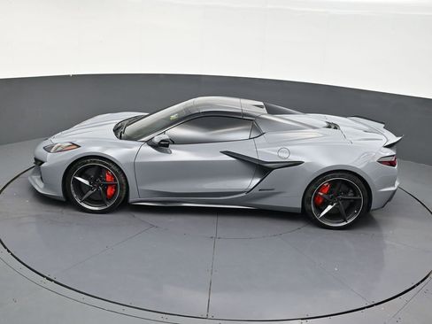 Used 2025 Chevrolet Corvette E-Ray w/ Stealth Interior Trim Package image 13