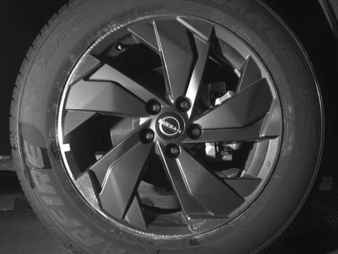 Used 2025 Nissan Rogue SV FWD image 13