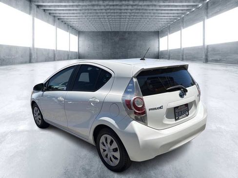 Used 2013 Toyota Prius C One FWD image 4