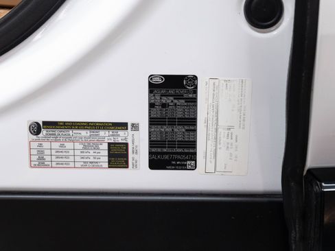 Used 2023 Land Rover Range Rover SV AWD/4WD image 96