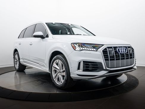 Certified 2023 Audi Q7 3.0T Premium w/ Convenience Package AWD/4WD image 2