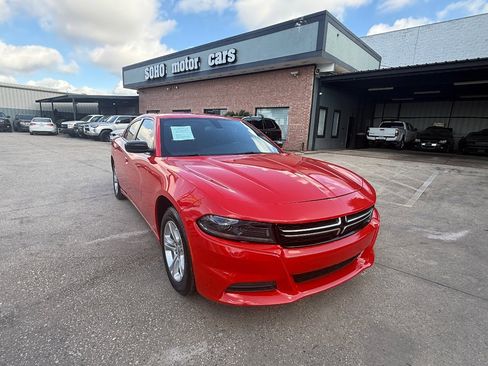 Used 2023 Dodge Charger SXT image 2