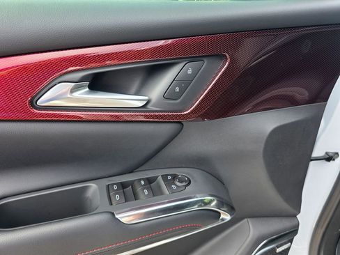 New 2026 Chevrolet Traverse Z71 w/ Enhanced Driving Package image 11