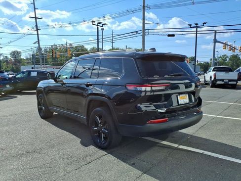 Used 2023 Jeep Grand Cherokee L Altitude image 5