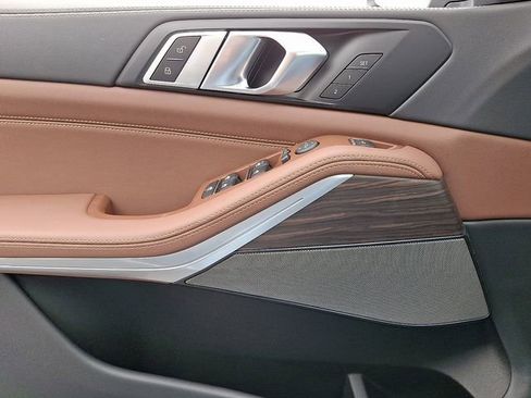 New 2026 BMW X5 xDrive40i w/ Premium Package image 12