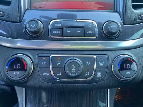Used 2019 Chevrolet Impala LT image 32
