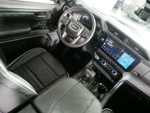 Used 2024 GMC Sierra 1500 AT4X AWD/4WD image 9