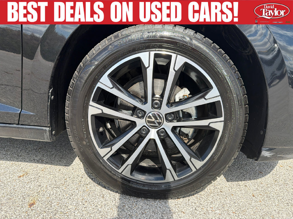 Used 2025 Volkswagen Jetta Sport FWD image 30