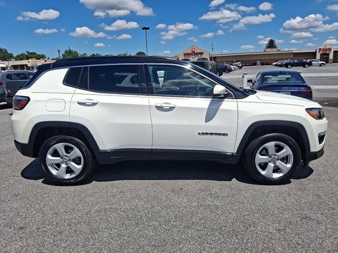 Used 2020 Jeep Compass Latitude w/ Cold Weather Group AWD/4WD image 7